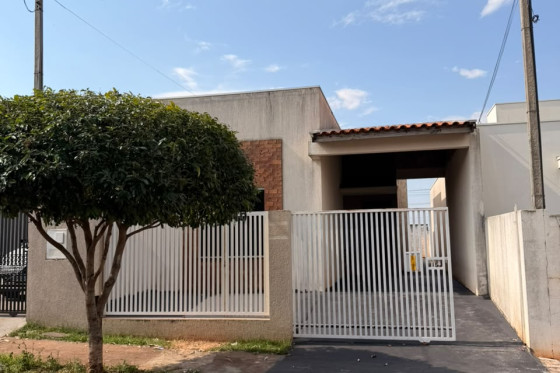 Casa para alugar - 61.99m² - Jardim Cristo Rey, Goioerê-PR