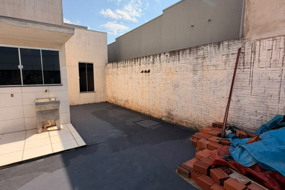 Casa para alugar - 61.99m² - Jardim Cristo Rey, Goioerê-PR