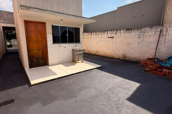 Casa para alugar - 61.99m² - Jardim Cristo Rey, Goioerê-PR